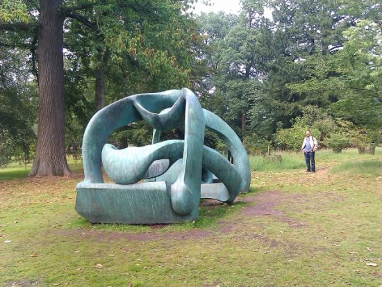 “Hill Arches”, 1973, bronze: