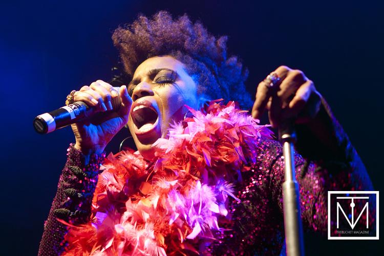 Macy Gray onstage