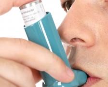A picture of an inhaler, lungs, asthma, medicine