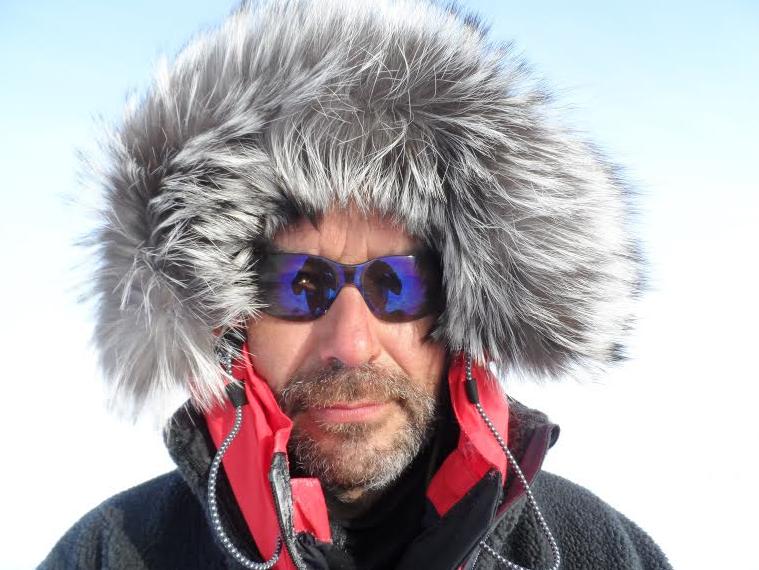 MAgnetic North Pole expedition by Mike Laird