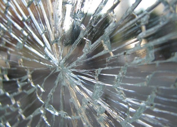 shattered glass, anxiety attacks