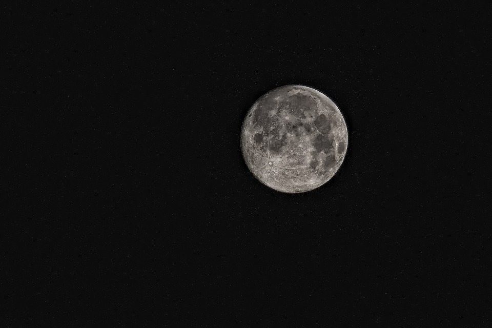 Moon, water-powered satellite