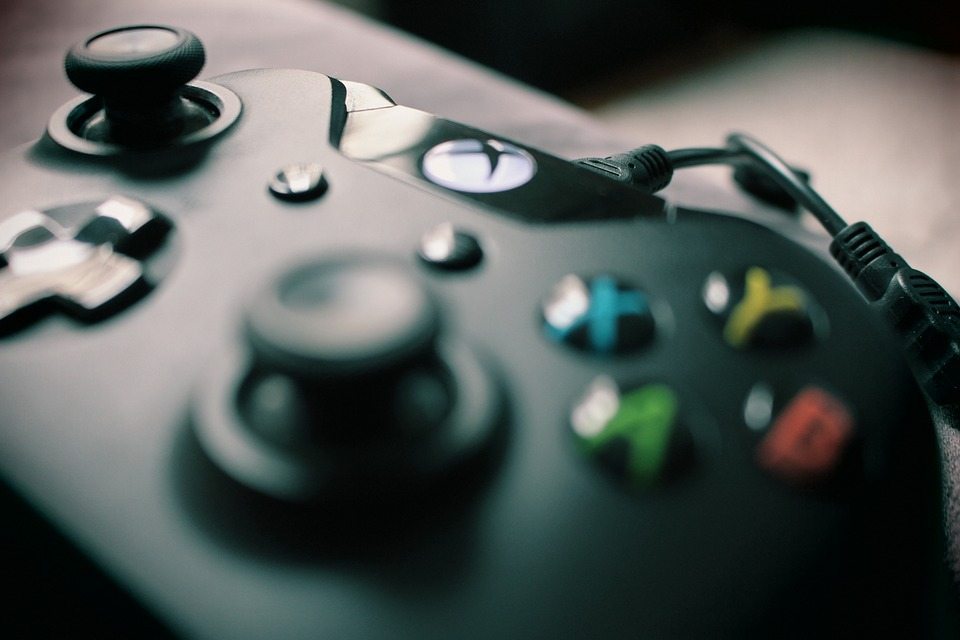 xbox-controller-by-pixabay-and-darkstarzs Game User Experience Satisfaction Scale
