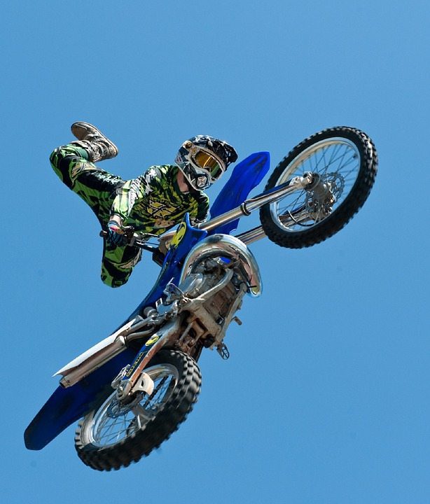 motocross-by-pixabay-and-skeeze