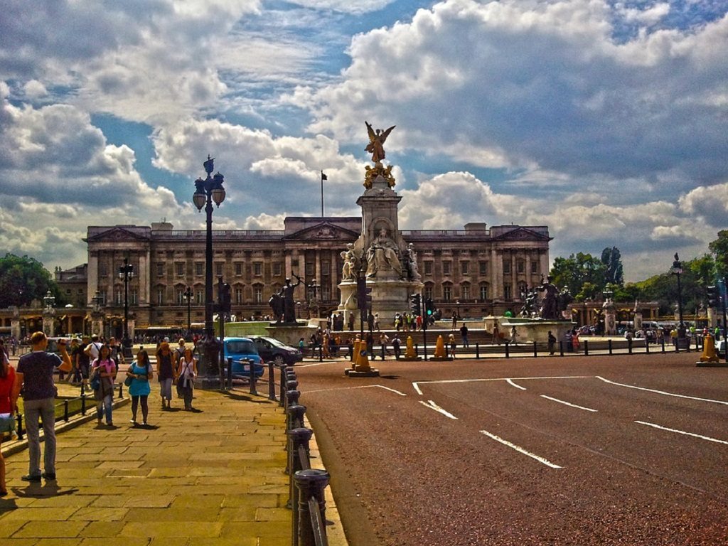 Buckingham palace, the will of the people