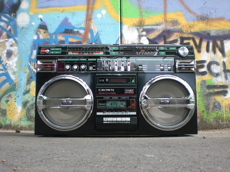 ghettoblaster by Heissenstein and Pixabay, mega ran