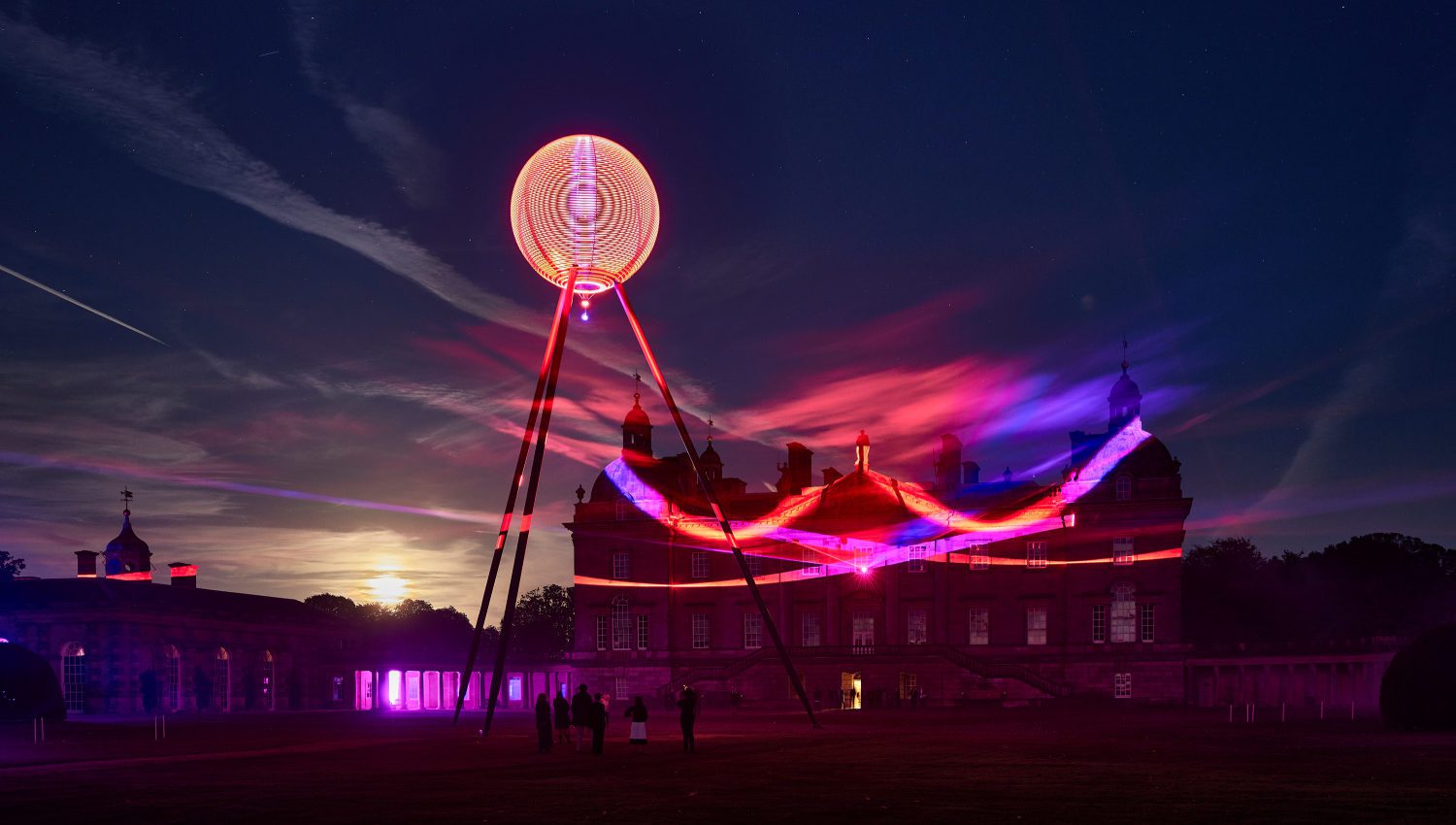 Chris Levine, 528 Hz Love Frequency, Houghton Hall, Installation view, Photo Pete Huggins (7)