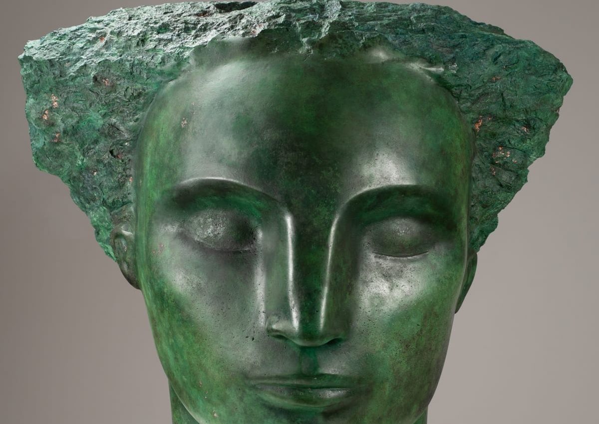 Emily Young, Face