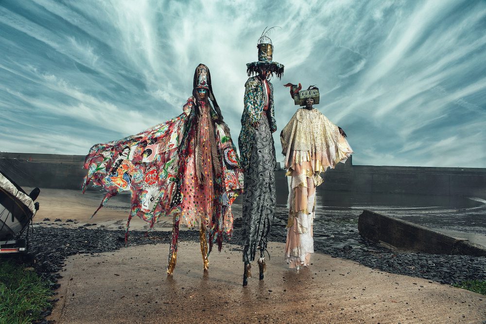 ÀSÌKÒPillars at the Port, 2022 giclée print on baryta paper 63 x 42 1/8 in 160 x 107 cm edition of 5 + 2 AP © Àsìkò Courtesy the artist