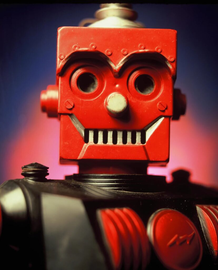 Andres Serrano, Electric Red & Black Louis Marx Robot (The Robots), 2022