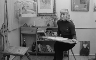 Lothar Jeck, Portrait Irène Zurkinden (1909–1987) with drawing board, 1942. Photo: Staatsarchiv Basel-Stadt, BSL 1060c 3/8/319